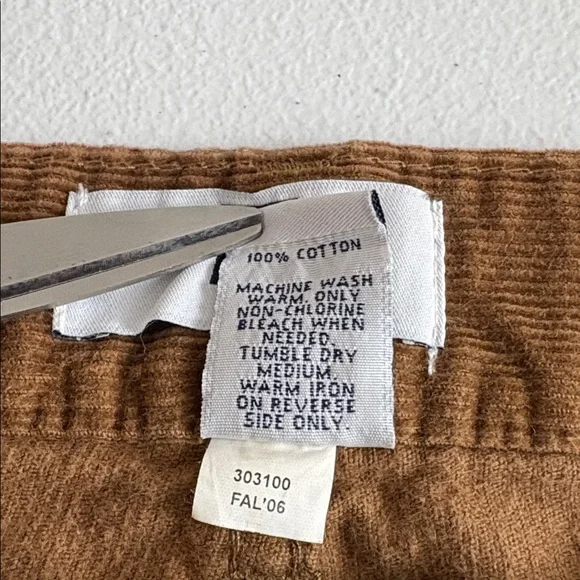 GAP Corduroy Jeans - 35x30 - Picture 5 of 5